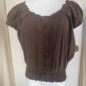 Liz & Co Brown Eyelet Sleeve Peasant Blouse Smocked Waist Medium